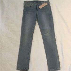 Levi Boyfriend Jeans Size 28